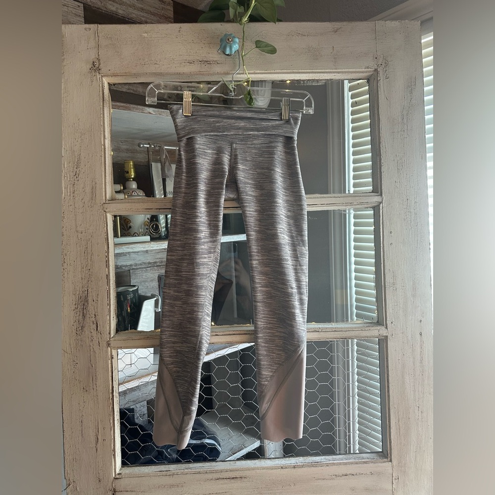 Lululemon | wunder Under high-waisted Scallop hem